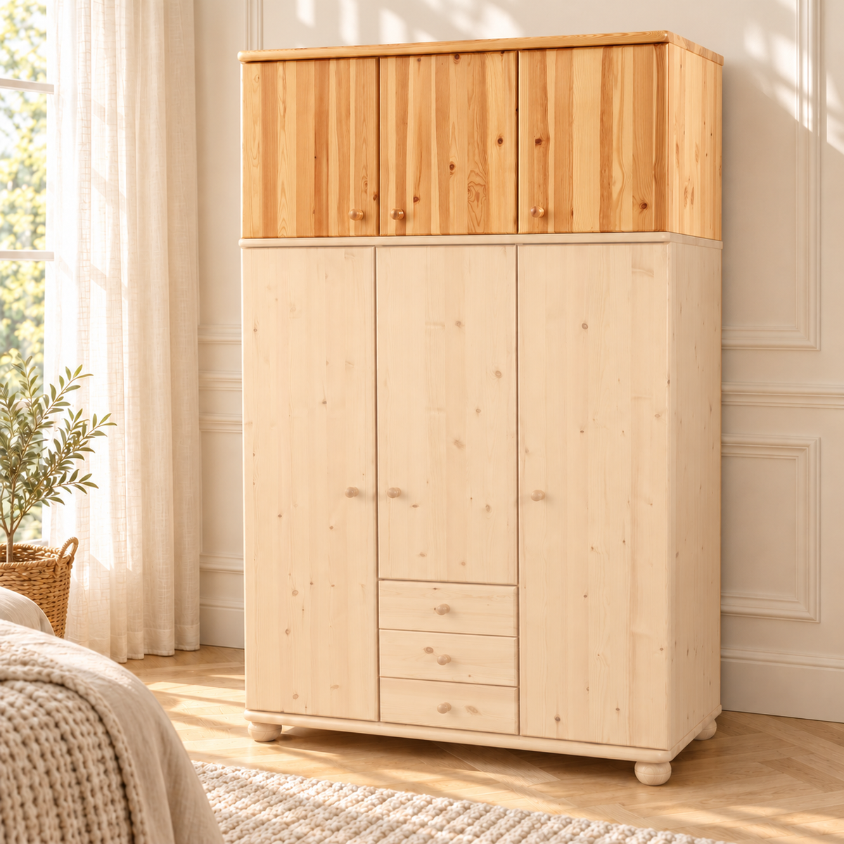 Kleiderschrank Claudia aus Bio-Kiefer massiv im Schlafzimmer