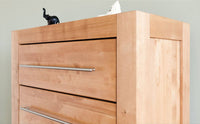 SOLIDO Massivholz Kommode – Handgefertigte Eleganz für Ihr Zuhause